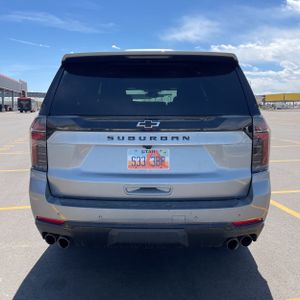 CHEVROLET SUBURBAN Z71 - 7