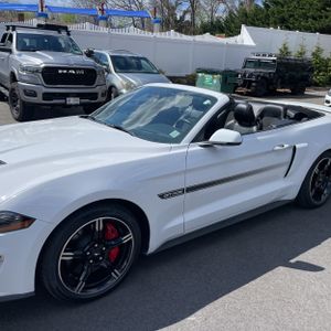 FORD MUSTANG GT PREMIUM - 2