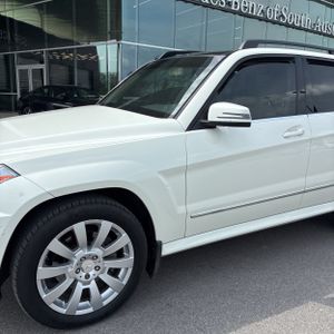 MERCEDES-BENZ GLK - 2