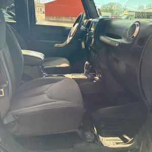 JEEP WRANGLER UNLIMITED SAHARA - 10