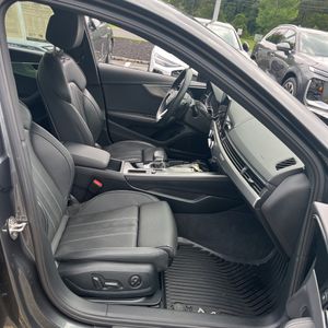 صورة مصغرة 32 لـ 2023 AUDI A4 PRESTIGE S LINE