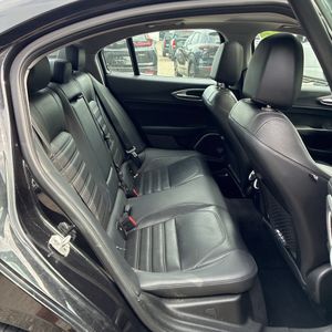 2018 ALFA Romeo GIULIA TI SPORT 照片 31