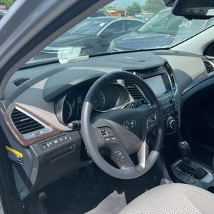 2018 Hyundai SANTA FE SE thumbnail 36