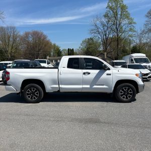 TOYOTA TUNDRA SR5 - 10