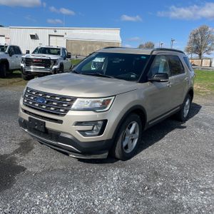 FORD EXPLORER XLT - 1