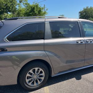 TOYOTA SIENNA - 9