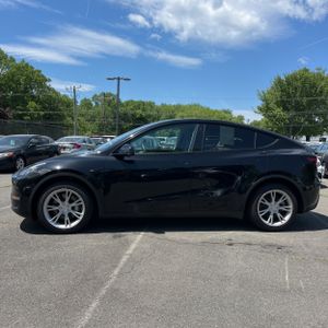 TESLA MODEL Y LONG RANGE - 3