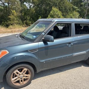 2011 KIA SOUL + 照片 2