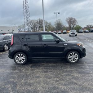 KIA SOUL + - 10