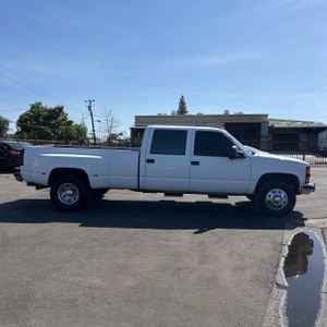 CHEVROLET C/K 3500 SERIES C3500 SILVERADO - 10