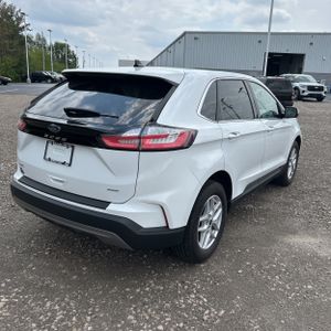 FORD EDGE SEL - 8