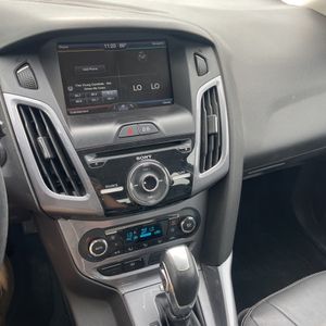 صورة مصغرة 37 لـ 2014 FORD FOCUS TITANIUM