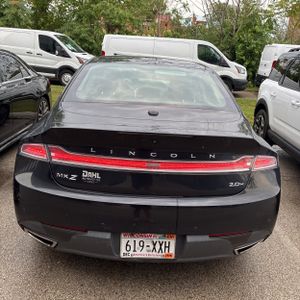 صورة 5 لـ 2015 Lincoln MKZ HYBRID BASE