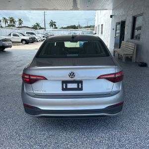 صورة 7 لـ 2022 Volkswagen JETTA SE
