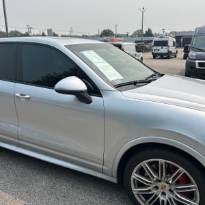 2016 Porsche CAYENNE GTS 缩略图 13
