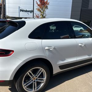 صورة 9 لـ 2018 Porsche MACAN BASE