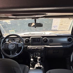 صورة مصغرة 40 لـ 2022 JEEP GLADIATOR WILLYS
