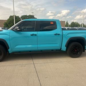 TOYOTA TUNDRA - 4
