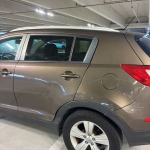 KIA SPORTAGE LX - 6