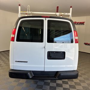 CHEVROLET EXPRESS 2500 - 6