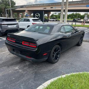 صورة 8 لـ 2017 Dodge CHALLENGER SXT