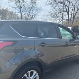 FORD ESCAPE SE - 9