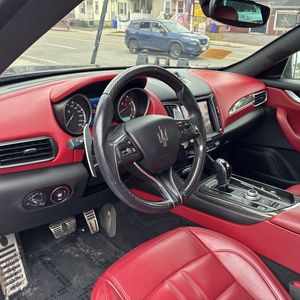 2017 Maserati LEVANTE S 照片 36