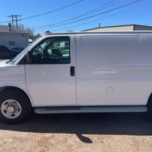 CHEVROLET EXPRESS 2500 - 4