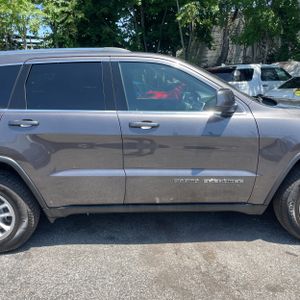 2019 JEEP GRAND CHEROKEE LAREDO E 缩略图 11