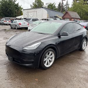 TESLA MODEL Y LONG RANGE - 1