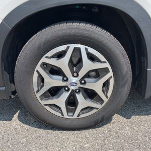 2024 Subaru FORESTER PREMIUM — миниатюра 17