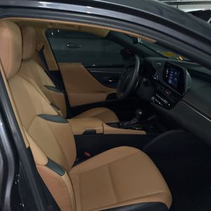 صورة مصغرة 28 لـ 2023 Lexus ES 350 BASE