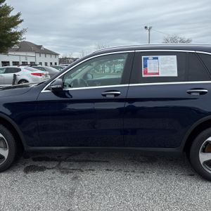 MERCEDES-BENZ GLC - 4