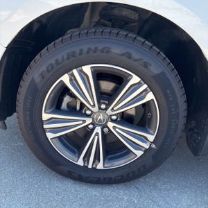 2018 Acura MDX SH-AWD photo 17