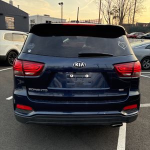 KIA SORENTO LX - 7
