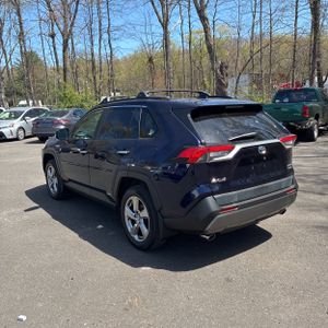 TOYOTA RAV4 - 5