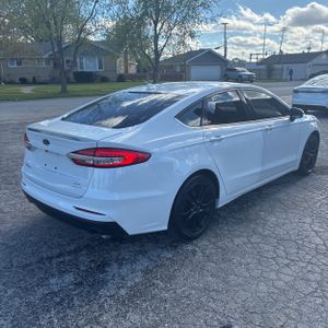 FORD FUSION SE - 8