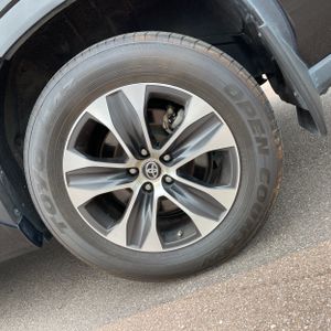 2022 Toyota HIGHLANDER XLE thumbnail 16