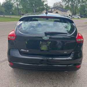 FORD FOCUS SE - 7