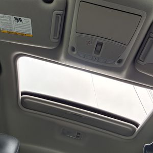 2016 Nissan SENTRA SR thumbnail 36