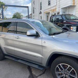 2019 JEEP GRAND CHEROKEE LAREDO E — миниатюра 13