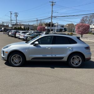 PORSCHE MACAN BASE - 3