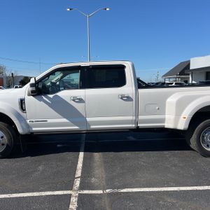 FORD F450SD LIMITED CREW CAB 4WD - 4
