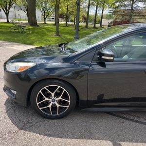 FORD FOCUS SE - 2