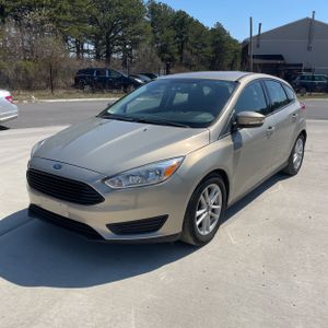 FORD FOCUS SE - 1