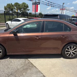 صورة 4 لـ 2016 Volkswagen JETTA 1.4T SE