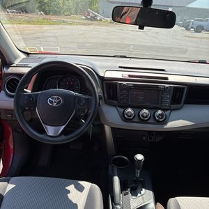 2015 Toyota RAV4 LE — фото 36
