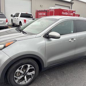 2021 KIA SPORTAGE LX photo 2