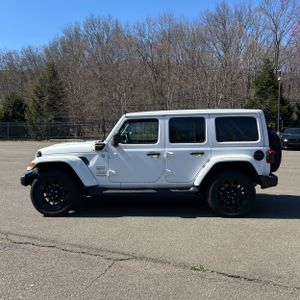 JEEP WRANGLER 4XE UNLIMITED SAHARA 4X4 - 3