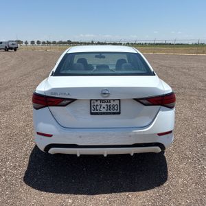 صورة 7 لـ 2022 Nissan SENTRA S
